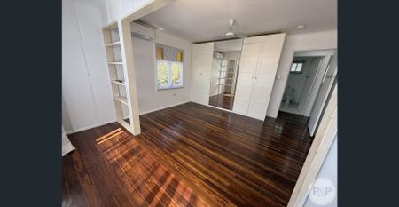 Space, Separation & a Flexible Family Layout - Photo 2