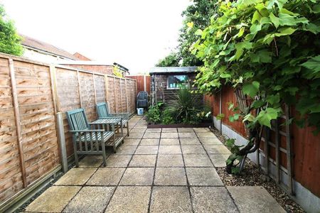 Studio to rent - Photo 3