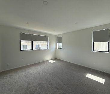 5 Bedroom Home - PAPATOETOE - Photo 6