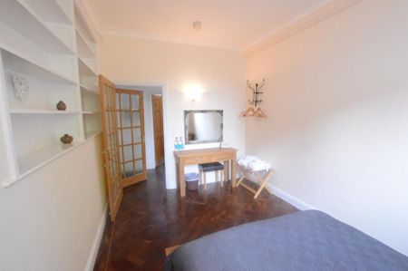 3 bedroom apartment to rent - Photo 3