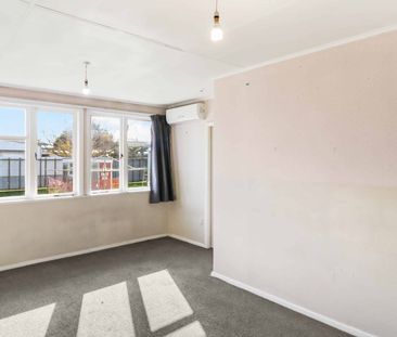 Charming 2 bedroom home in Papakura! - Photo 2