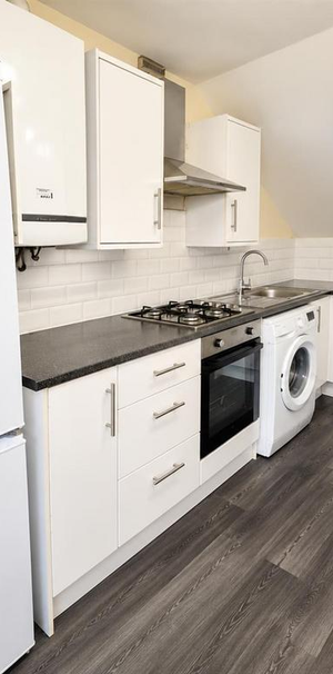 Studio to rent - Photo 1
