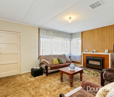 Destinations Devonshire. 5 Minute Walk to Sunshine CBD - Photo 1