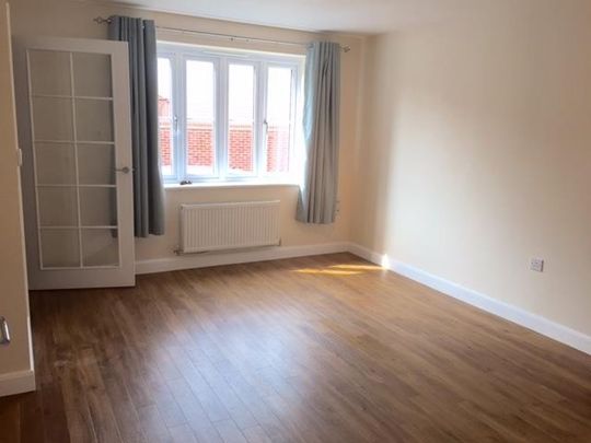 3 bedroom semi-detached house to rent - Photo 1