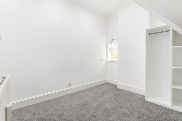Flat to rent - Photo 1