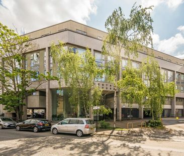 Balfour Road, TW3, London - Photo 5