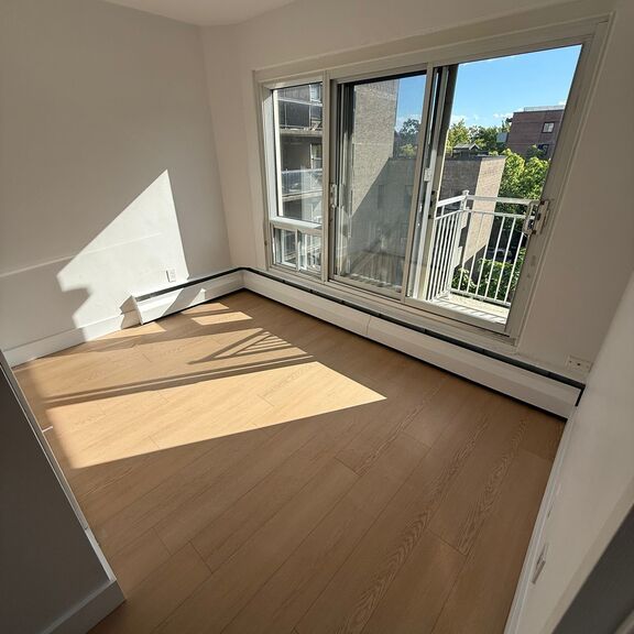 1 Chambre + Den - Downtown Montreal - Photo 1