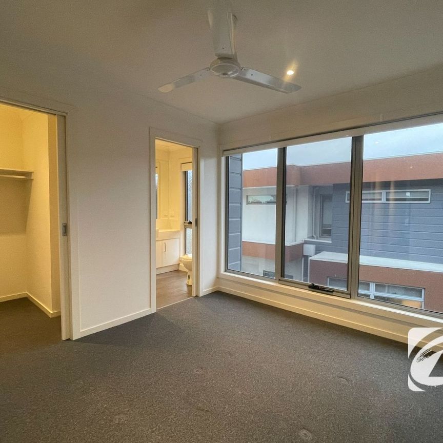 AMAZING LOCATION - Photo 1