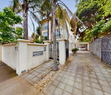 THIS IS THE ONE! - Photo 2