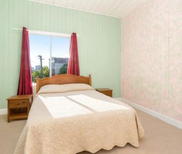 CHARMING CHARACTER HOME IN PRIME SOUTH BRISBANE LOCATION - Photo 1