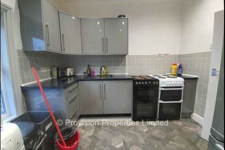 6 Bedroom Student Lets Leeds - Photo 5