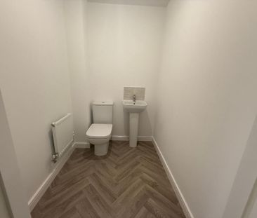 3 bedroom terraced house to rent - Photo 3