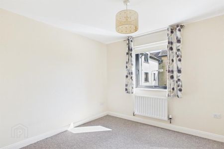 36 The Skye Buildings, Drumadoon Square, Dundonald, Belfast, BT16 2QN - Photo 5