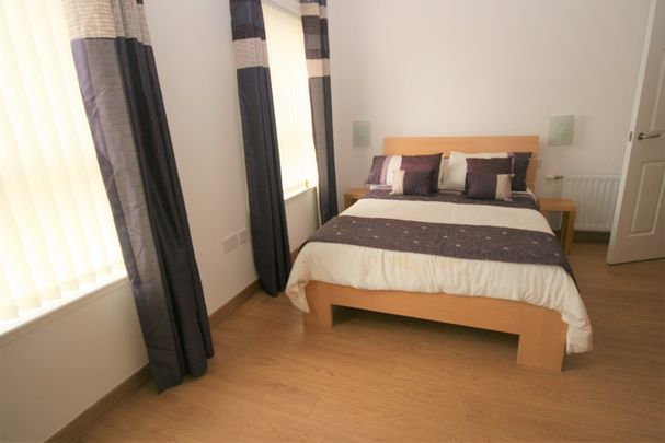 Grace Street, 2 Bed Spacious Luxury Apartment with Parking – Available 10/01/2025 - Photo 1