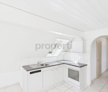 Beautiful, charming and large 3.5-room attic apartment in Grindel w... - Foto 3