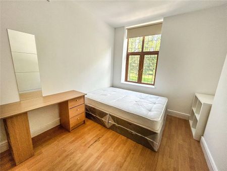 10 bedroom detached house to rent - Photo 3