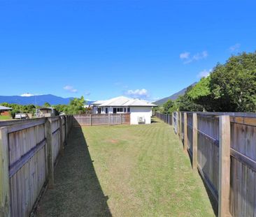 Something Special - Top Quality Modern Home - Fully Fenced - Photo 6
