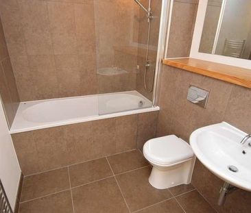 Flixton Road, Urmston, Manchester, M41 - Photo 2