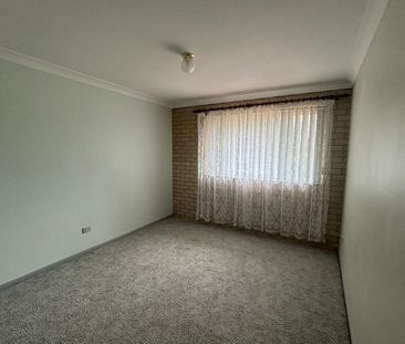 Spacious Family Home - Photo 4