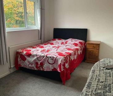 Campion Close, Carterton, OX18 - Photo 2