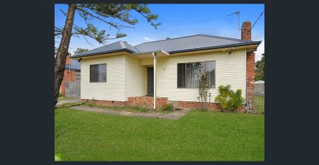 COMFORTABLE TWO-BEDROOM HOME WITH WATER USAGE INCLUDED - Photo 5