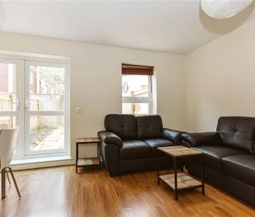 5 bedroom terraced house to rent - Photo 2