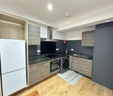 1 bedroom in a house share to rent - Photo 6