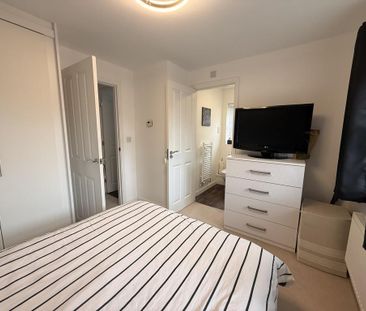 3 bedroom semi-detached house to rent - Photo 4