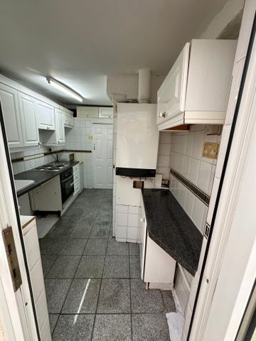 Two Bedroom Terraced House to Rent in West Croydon - Photo 4