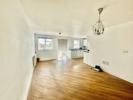 2 bedroom apartment to rent - Photo 2