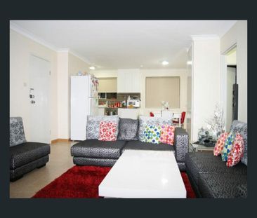 Two bedroom presented in immaculate condition. - Photo 4