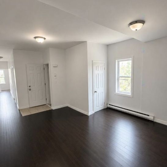 4 1/2 Rénover Hochelaga Maisonneuve - Photo 1
