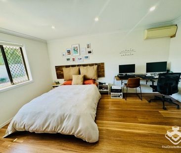 PERFECT HOME WITH POOL IN BURLEIGH WATERS - Photo 4