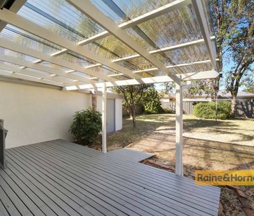 4 BEDROOM FAMILY HOME - Photo 3