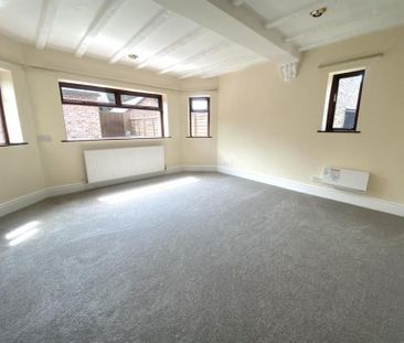 Main Street, Frodsham - Photo 2