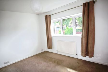 Great Goodwin Drive, Guildford, Surrey, GU1 2TZ - Photo 4