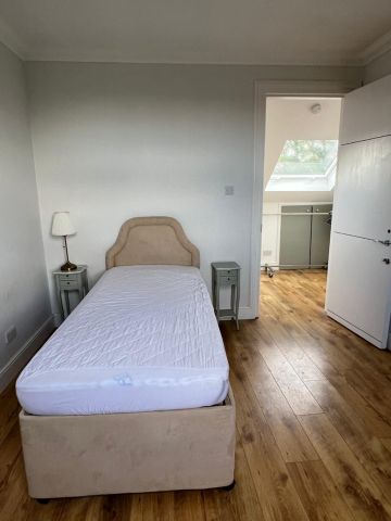 Room in a Shared House, Redford Avenue, SM6 - Photo 2