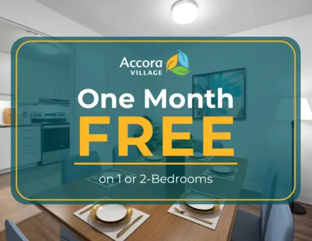 Deschenes Court | 220 Woodridge Crescent, Ottawa - Photo 1