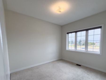 For Lease - 48 Boathouse Road, Brampton, Ontario - Photo 5