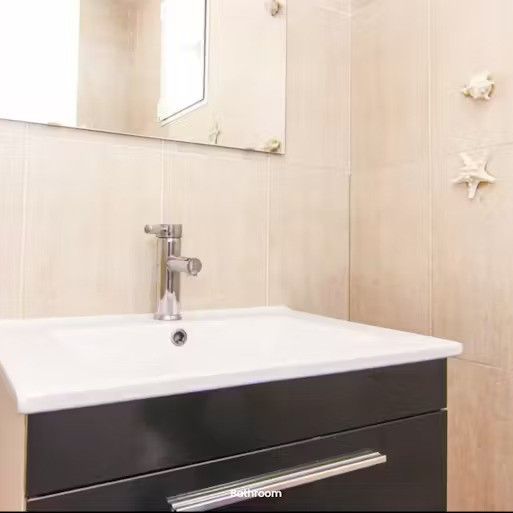 Carrer Castelló, Valencia, Valencian Community 46004 - Photo 1