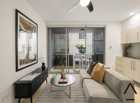 Stylish Urban Haven with Fresh Interiors & Sydney Park at Your Doorstep - Photo 2