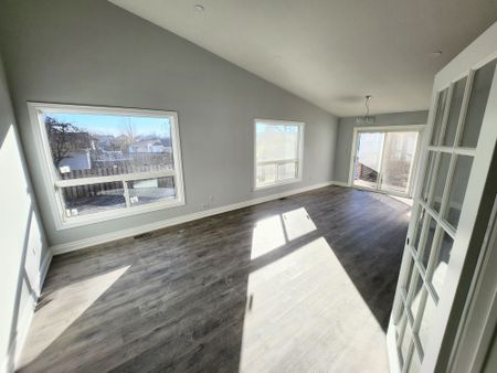 For Lease - 260 Gray Road Unit# Main, Hamilton, Ontario - Photo 2