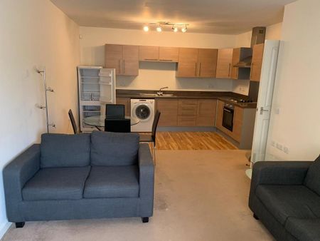 2 bedroom flat to rent - Photo 2