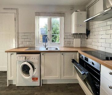 2 bedroom semi-detached house to rent - Photo 6