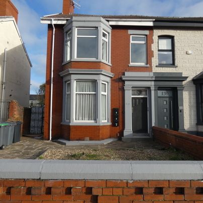 Whitegate Drive Flat 1 - Photo 1