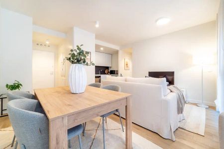 Apartamento de alquiler en Calle de García Luna, 20, Ciudad Jardín - Photo 3