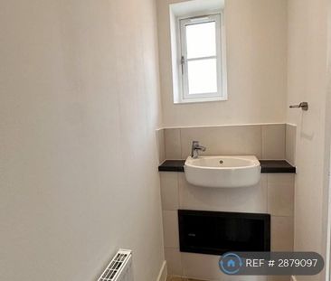 2 bedroom detached house to rent - Photo 6