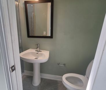 For Lease - 10 Pickard Lane, Brampton, Ontario - Photo 3