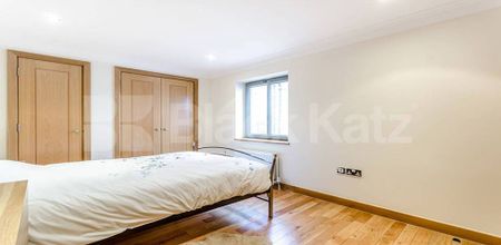 2 Bedroom, 1 bath, 1 reception Flat - Photo 2