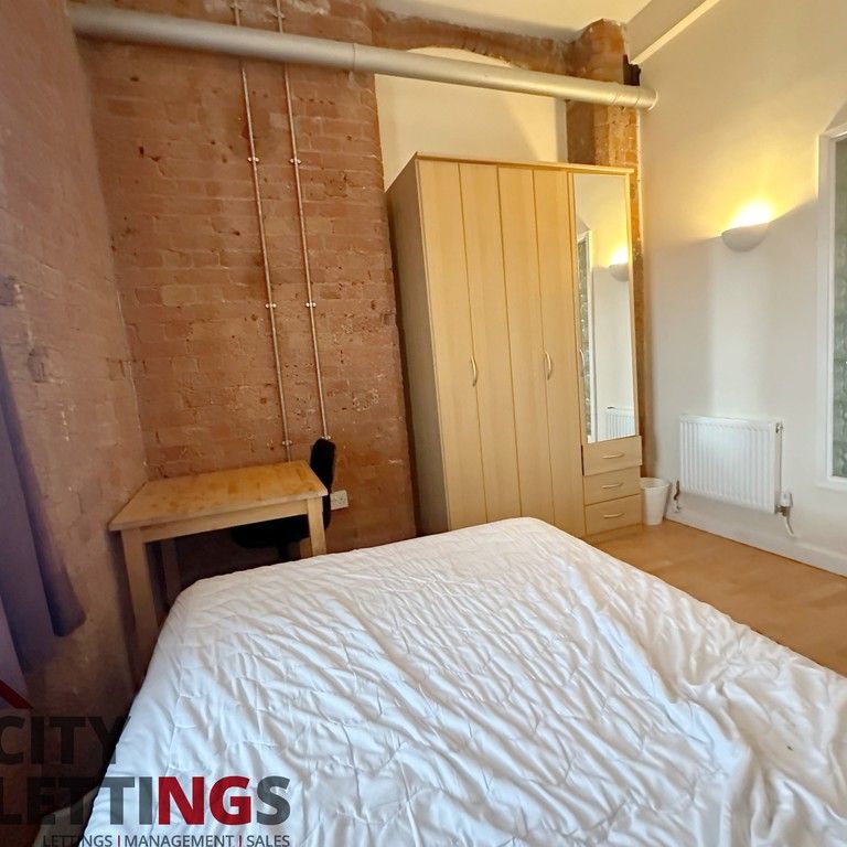 2 Bedroom Apartment - Photo 1